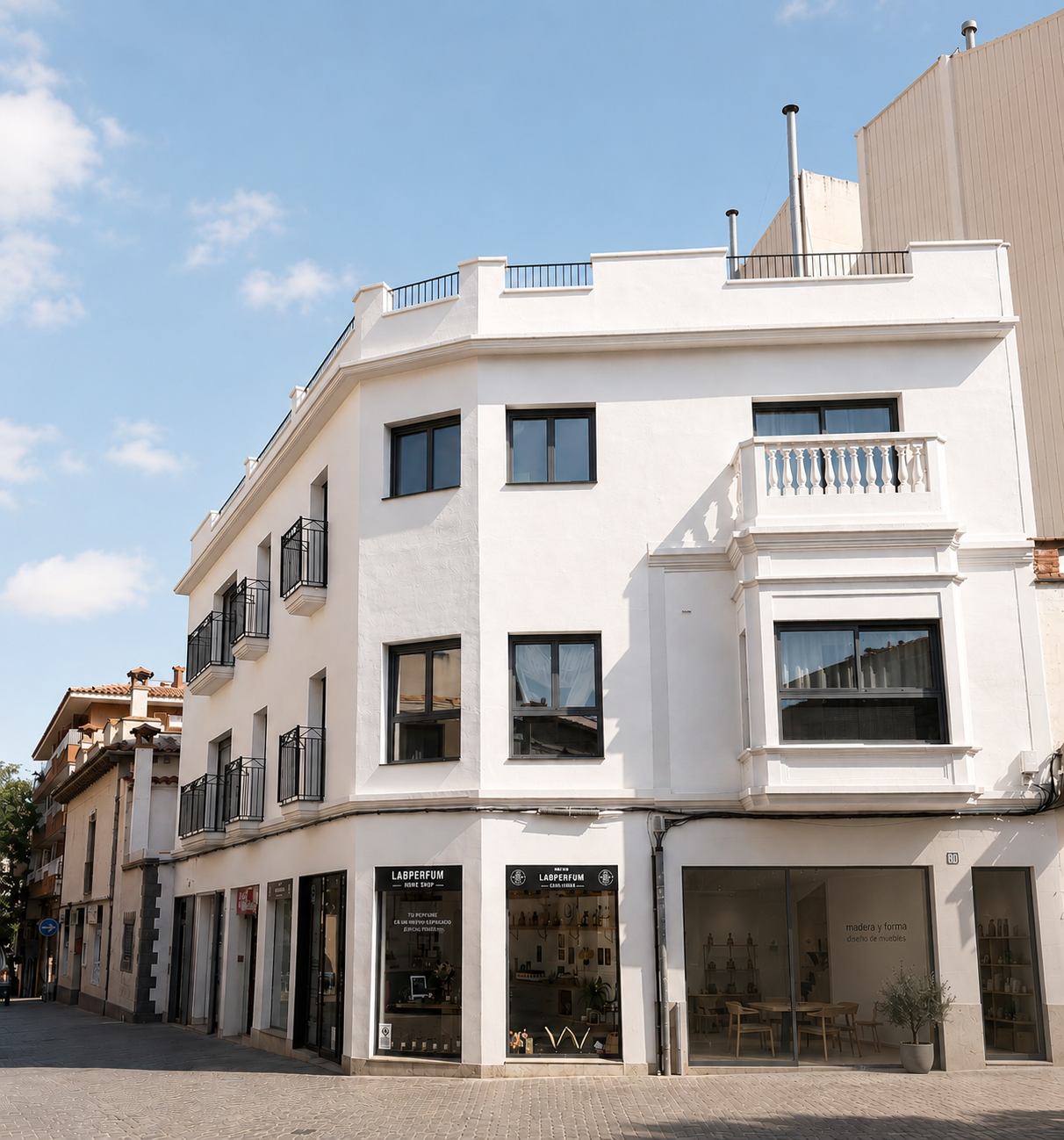 Fachada del edificio de Residencial Júlia en Sant Cugat del Vallès